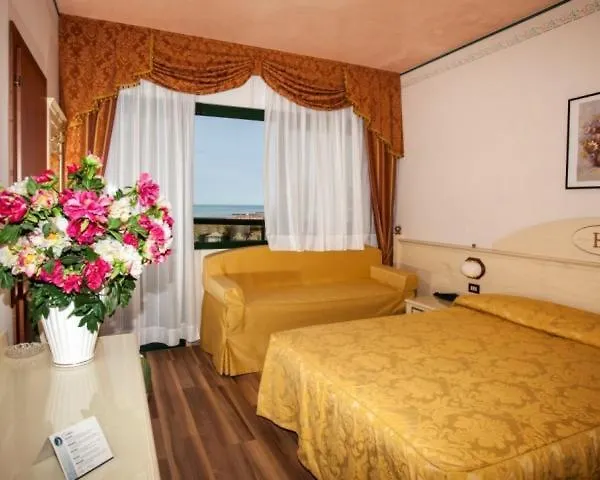 Hotel Carlton Τζεσόλο Λίντο