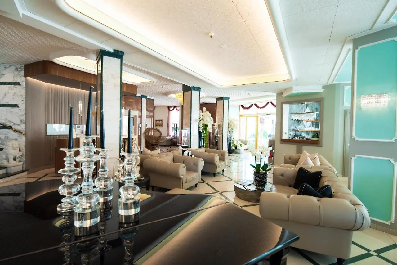 Hotel Carlton Τζεσόλο Λίντο 4*,